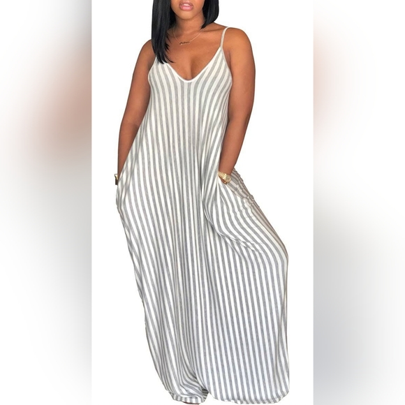 Wasabi +Mint Dresses & Skirts - ⭐️Wasabi + Mint Sexy Summer Gray White Striped Maxi Dress Sz S